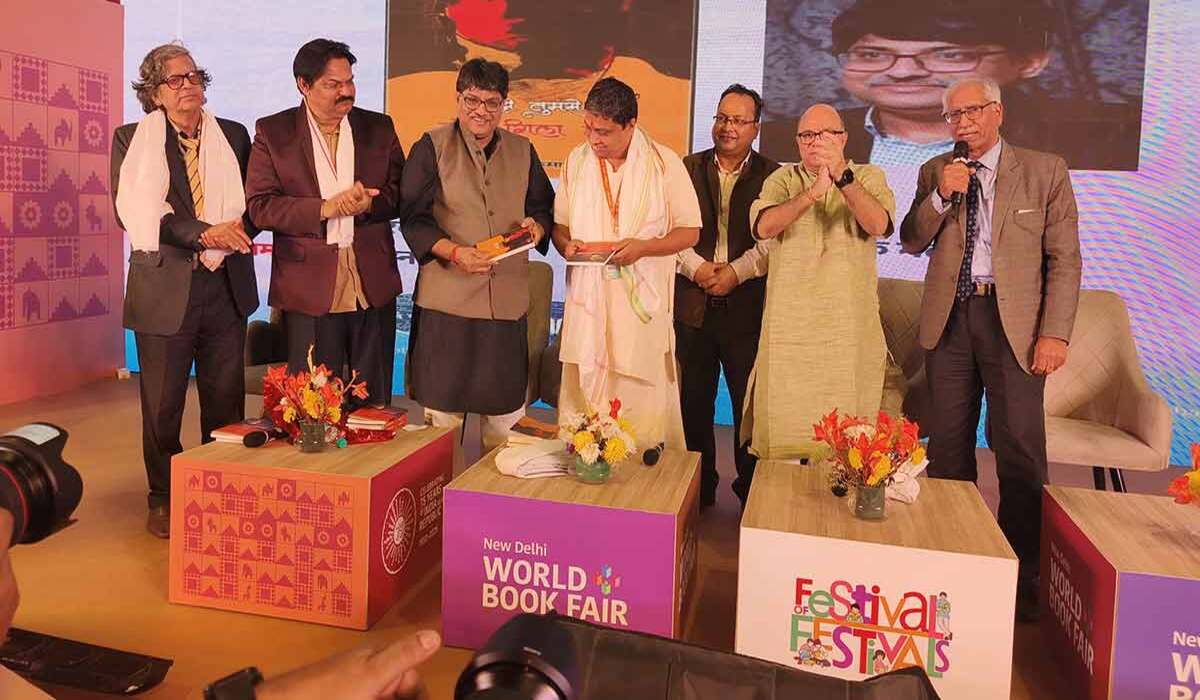 World Book Fair: आचार्य बालकृष्ण ने बताया आयुर्वेद के वैश्विक प्रचार की आवश्यकता