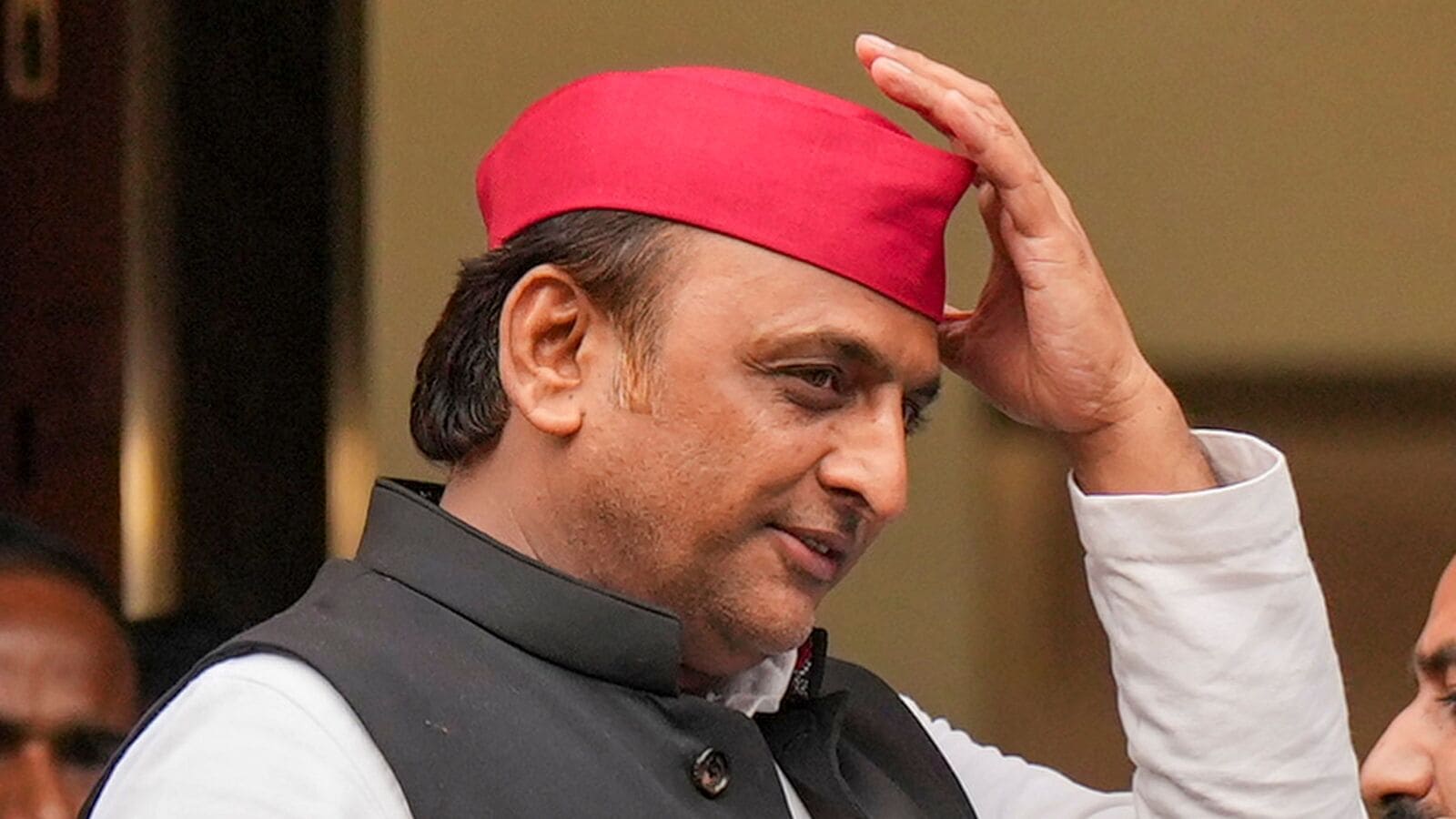 BJP likes cow dung smell, building Gaushala: Akhilesh Yadav’s potshot evokes Premchand retort from UP Dy CM | Mint