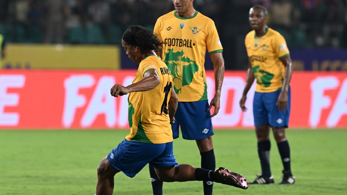 Chennai drools over Ronaldinho’s Samba magic