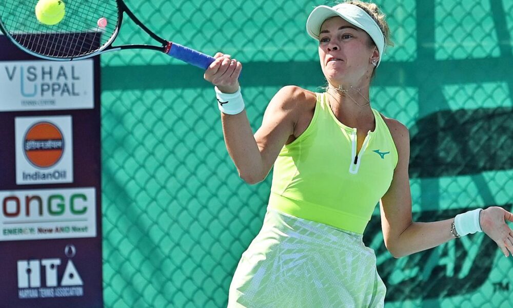 Ekaterina Makarova in line for a double