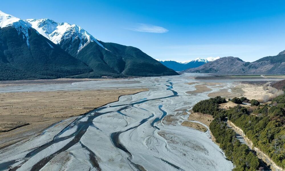 Flood management: Giving rivers room to move will help people, nature both