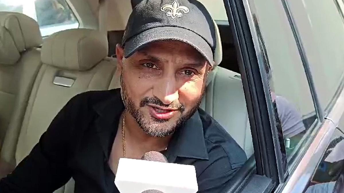 Harbhajan Singh in racism row after remark on Jofra Archer during IPL match