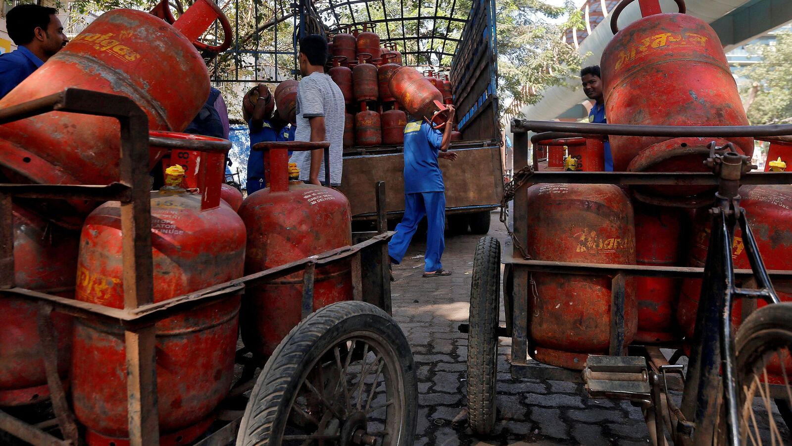 House panel stresses construction of underground LPG caverns | Mint