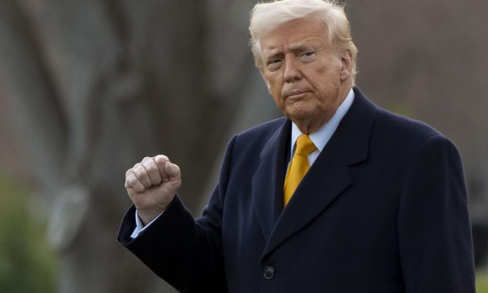 Stock markets slump on U.S., China economic fears