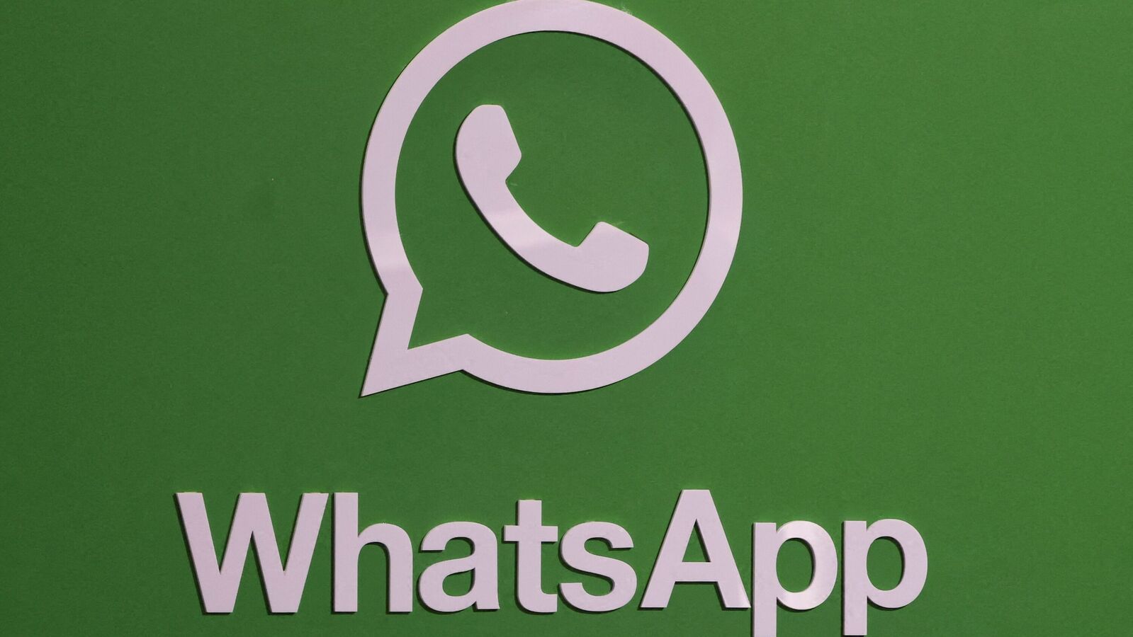 WhatsApp down for thousands of users, massive outage reported | Mint
