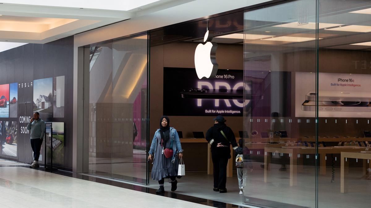 Apple CEO spoke with U.S. Commerce Secretary about tariff impact on iPhone prices: Report