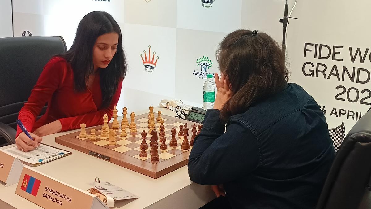 Humpy bests Zhu, takes over the lead; Divya in joint second spot