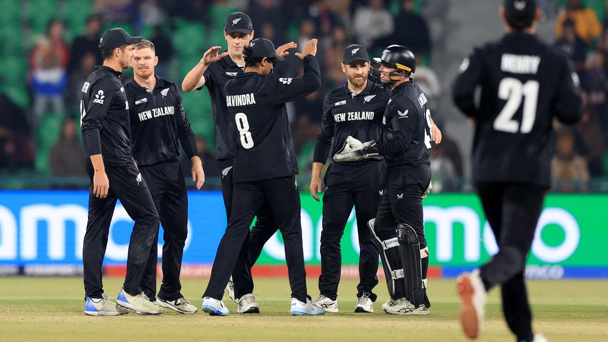 New Zealand beats Pakistan by 83 runs and leads the 3-match series 2-0
