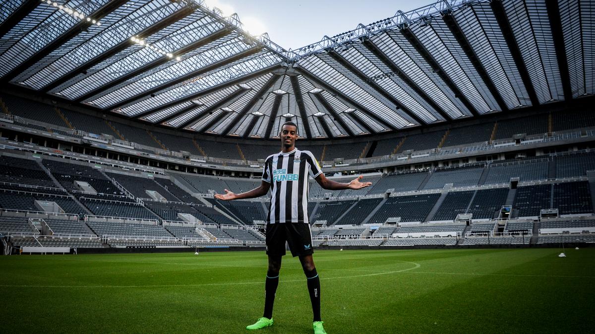 Transfer window shopping: why Alexander Isak is the dream – and will likely remain just that