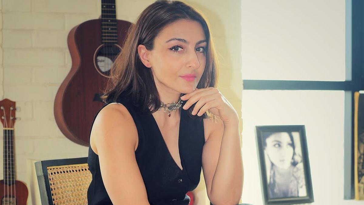 When Soha Ali Khan was dropped from Amol Palekar’s ‘Paheli’: ‘I had quit my job’