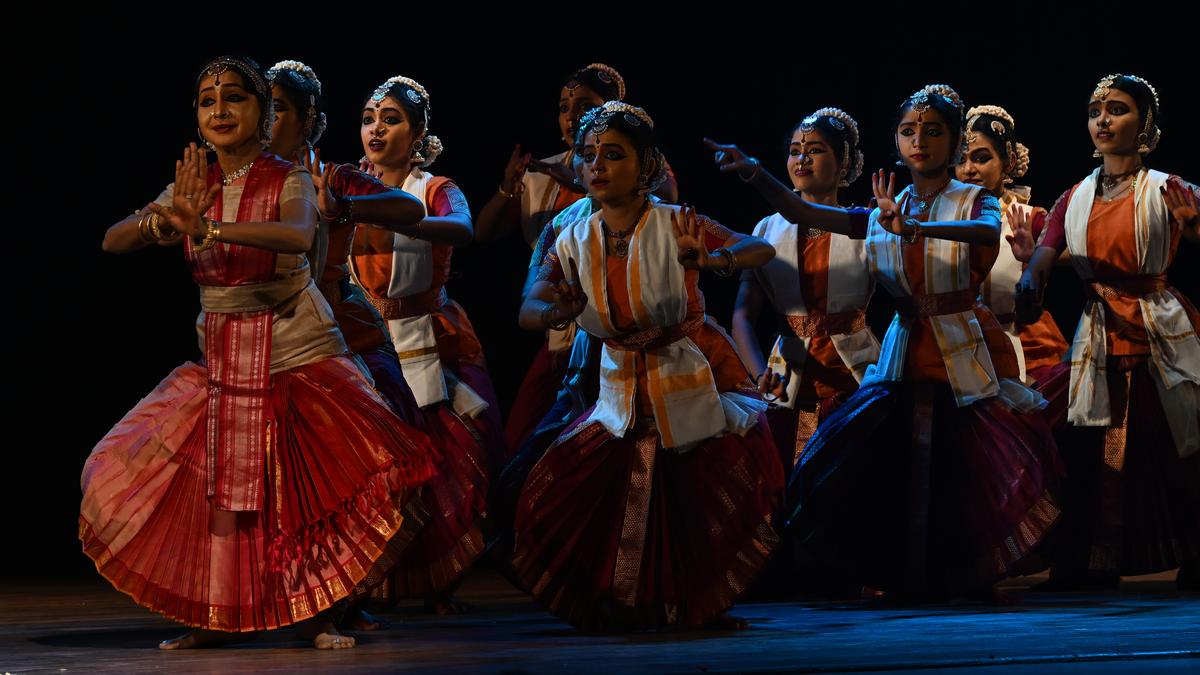 When a dance performance highlighted the beauty of songs
