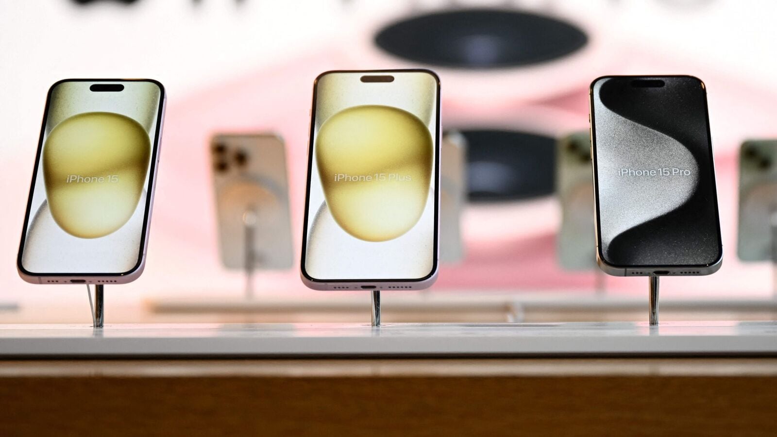 iPhone prices could inflate by over 40% in US. Donald Trump’s tariff policy to be blamed? | Mint