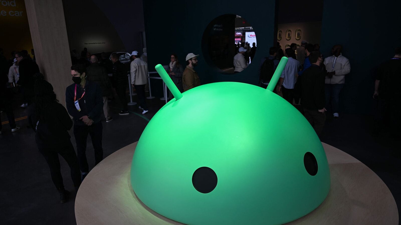 Android 16 Beta 4.1 vs Beta 4: Key fixes and performance enhancements you should know | Mint