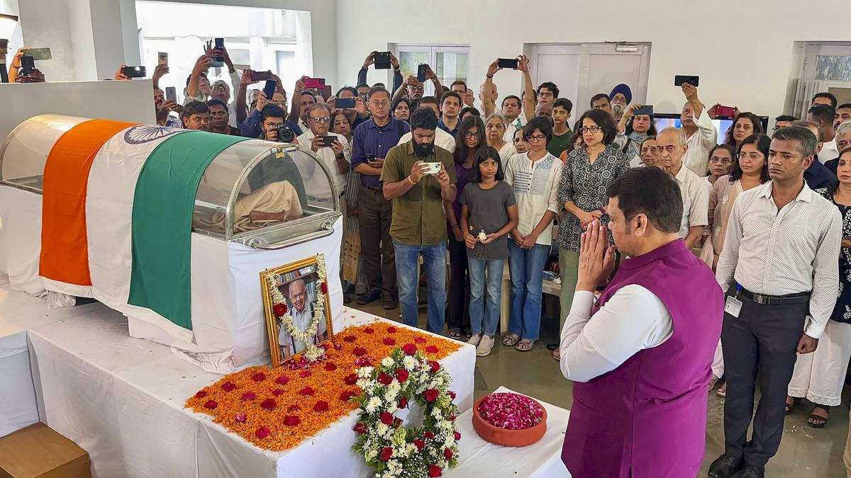Astrophysicist Jayant Narlikar cremated with full state honours