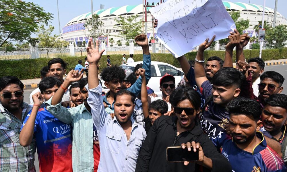 Fans mourn IPL pause, but stand with the Nation
