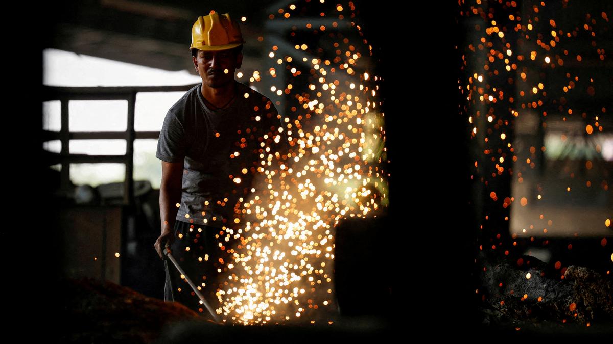 IIP growth slows to an 8-month low of 2.7% in April