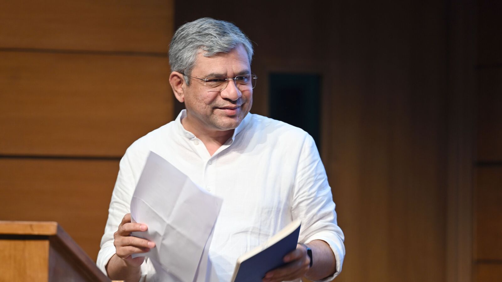 India to roll out its first indigenous semiconductor chip in 2025, says IT Minister Ashwini Vaishnaw | Mint