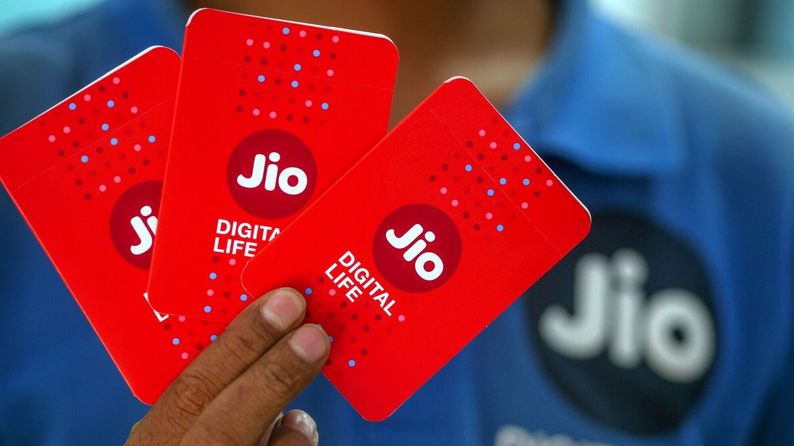 Jio extends ‘Unlimited’ offer till IPL 2025 final: Free Hotstar, data and more | Mint