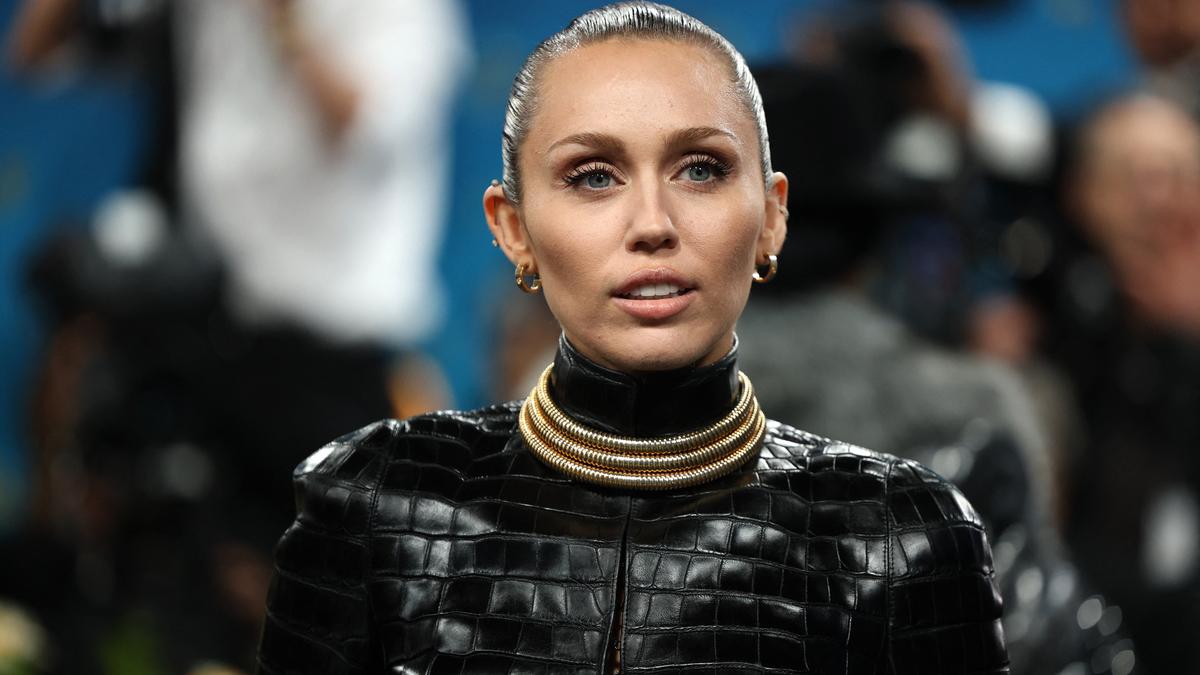 Miley Cyrus reveals she caught ‘brutal infection’ on kneecap after shooting ‘Something Beautiful’ on Hollywood Walk of Fame