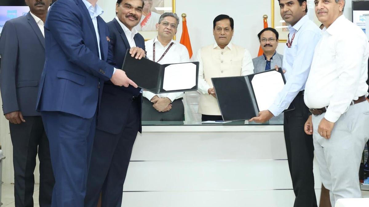 MoU signed for cargo movement by barges over inland waterways