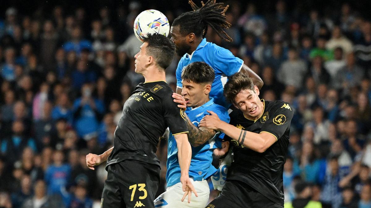 Napoli’s title hopes shaken by late Genoa equaliser as Inter close in