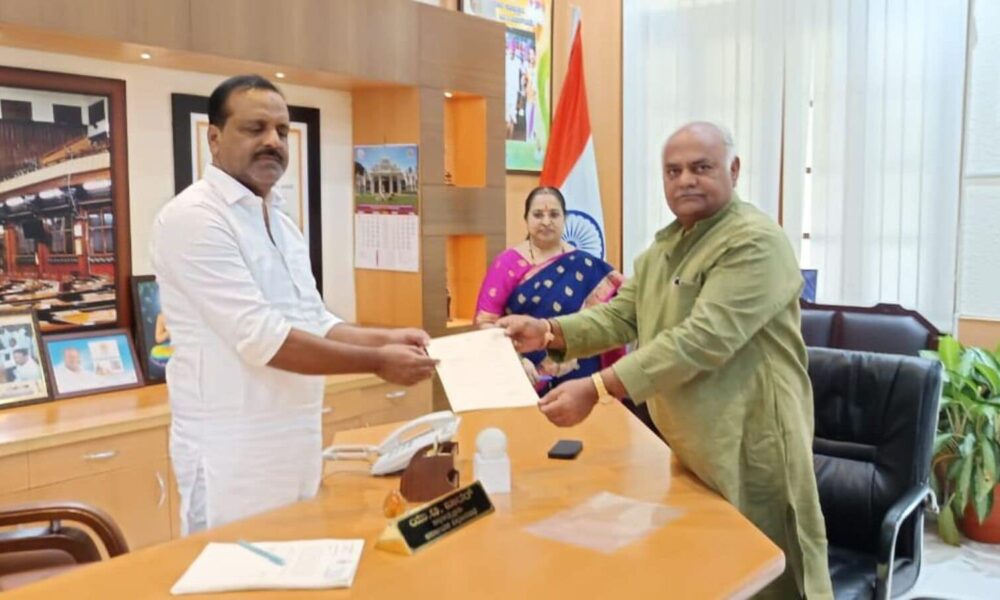 Resignation with a twist: Karnataka minister Shivanand Patil quits, but with a condition for MLA Yatnal | Mint