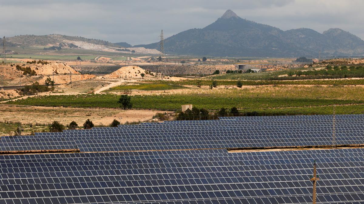 Spain's blackout highlights renewables' grid challenge
