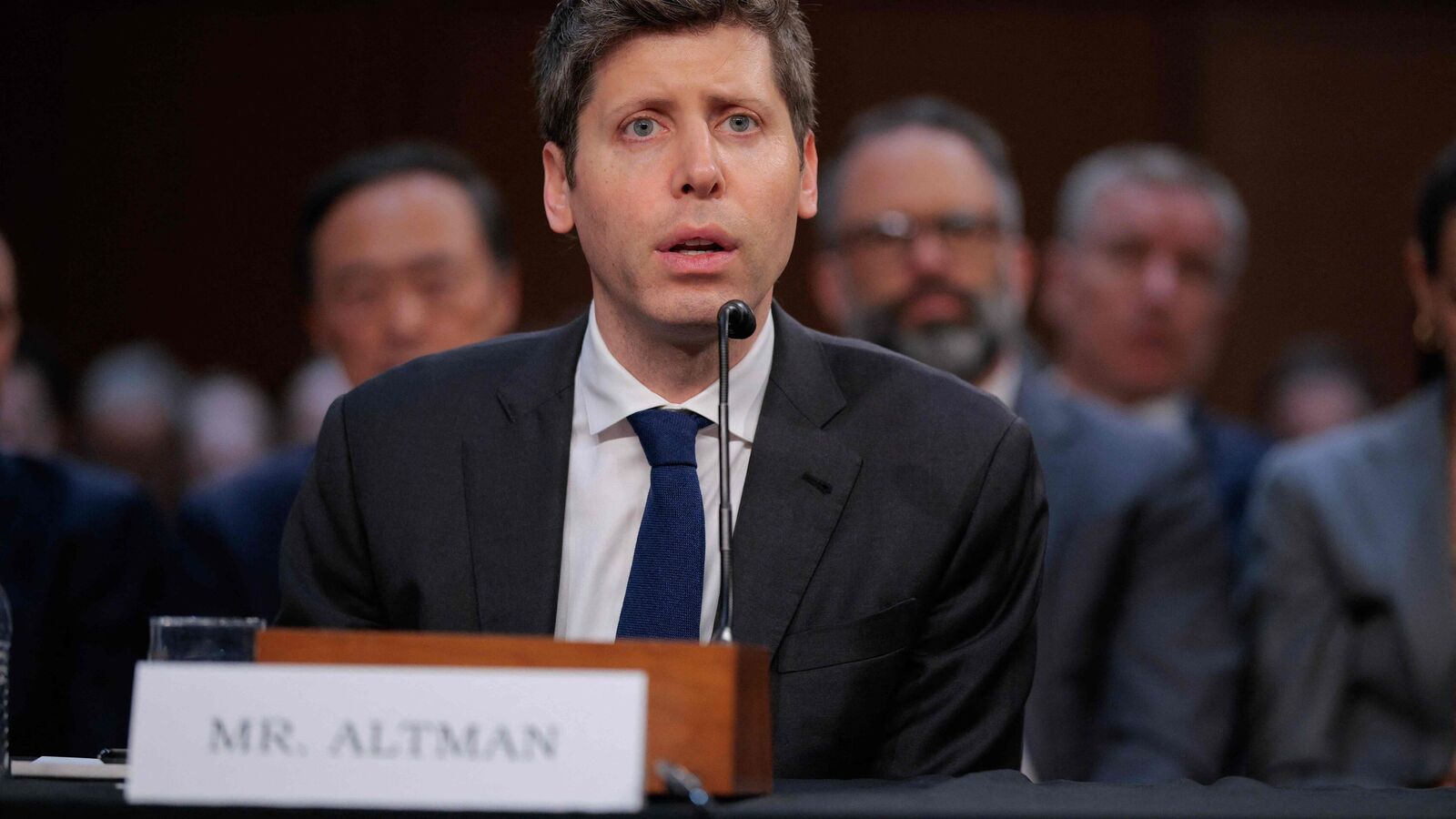 Did Mark Zuckerberg's Meta really offer $100 million to lure OpenAI talent? Lucas Beyer responds… | Mint