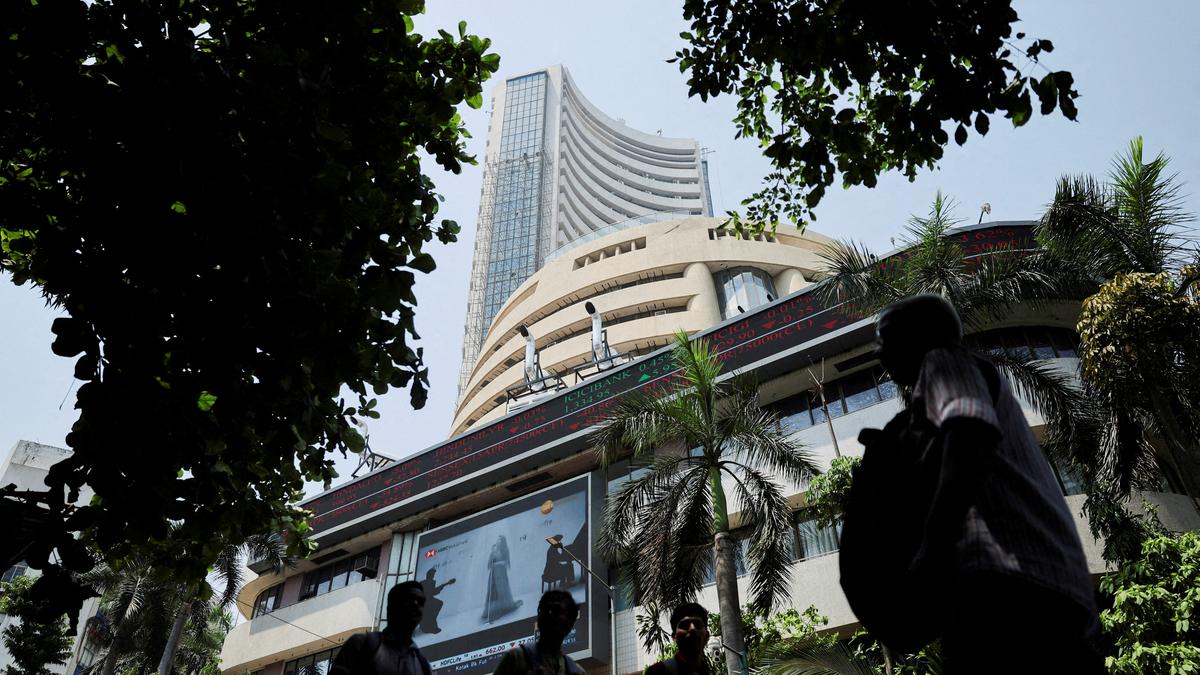 Mcap of 6 of top-10 most valued firms jumps ₹1.62 lakh crore; Airtel, Reliance biggest gainers