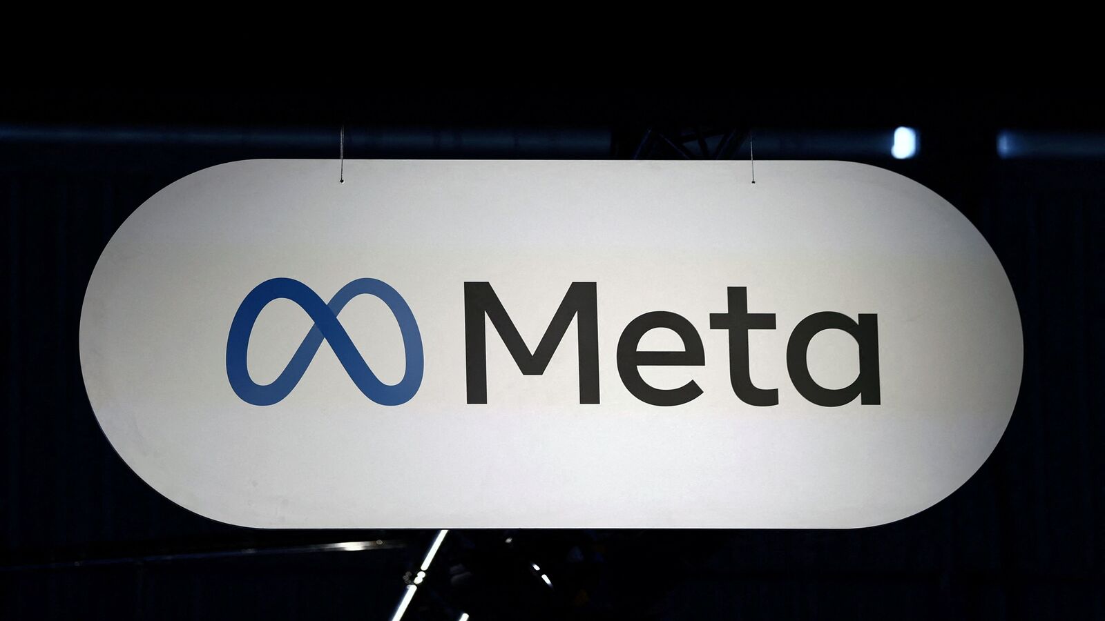 Meta and Prada could be crafting AI-powered Smart Glasses for the luxury market: Report | Mint