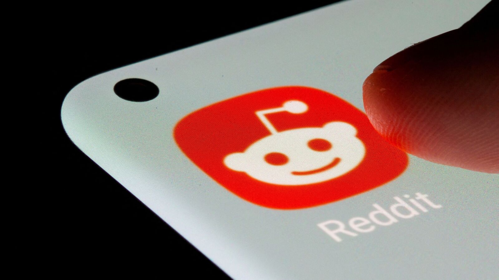 Reddit unveils AI tools to boost ad performance through real-time community insights | Mint