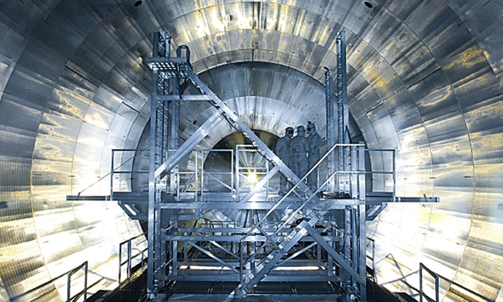 Sensitive German experiment sets new limit on maximum neutrino mass