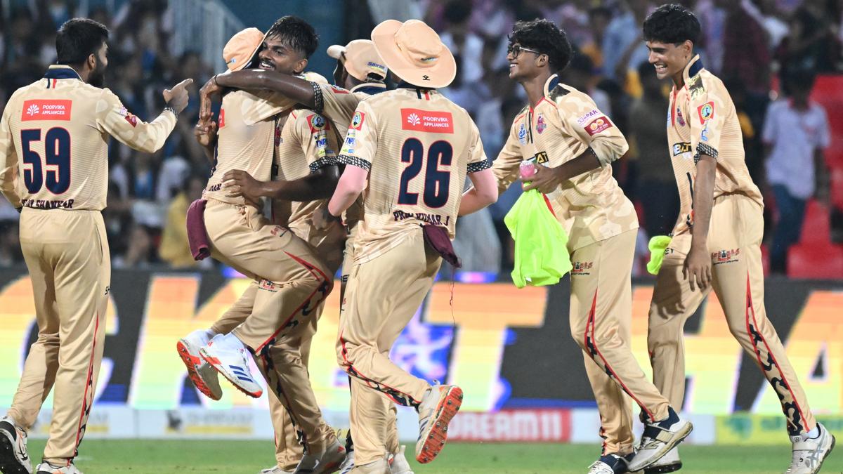 TNPL | Lokesh Raj’s five-wicket haul clinches a thriller for Super Gillies