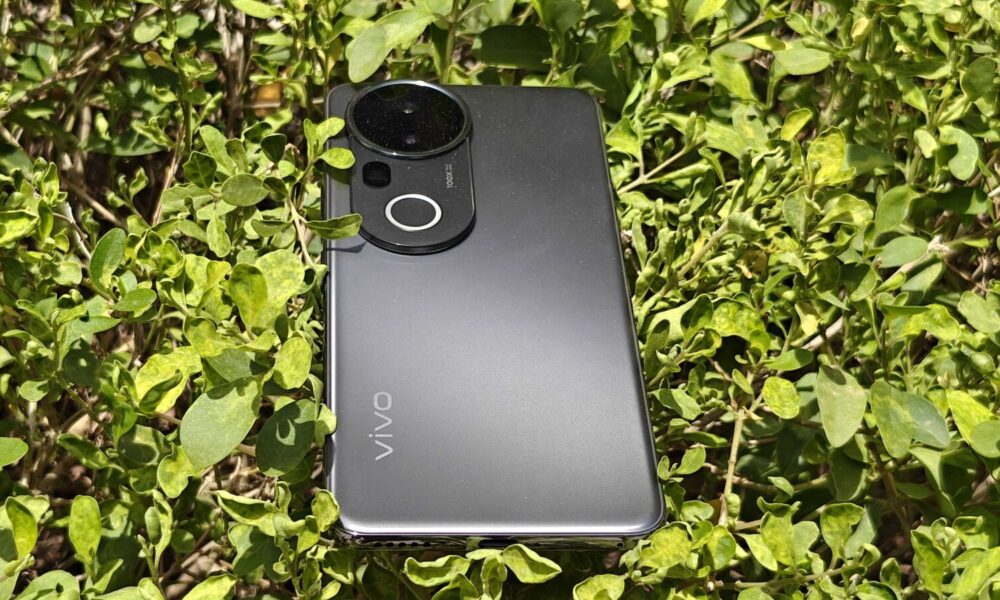 Vivo T4 Ultra with MediaTek Dimensity 9300+ processor, 5,500mAh battery launched in India: Price, specs and more | Mint