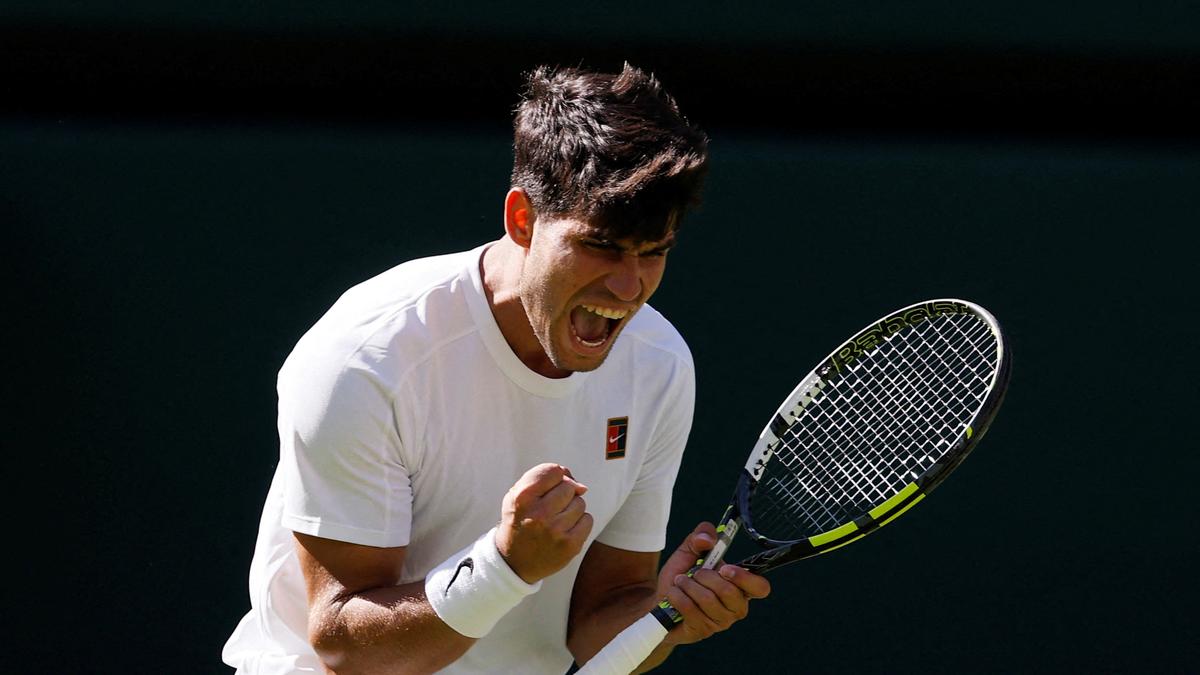 Alcaraz survives Wimbledon scare, Sabalenka serene, but others feel the heat