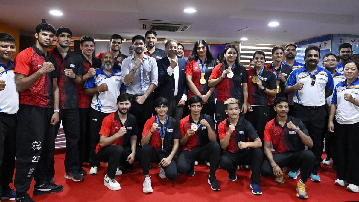 BFI felicitates medallists at World Boxing Cup