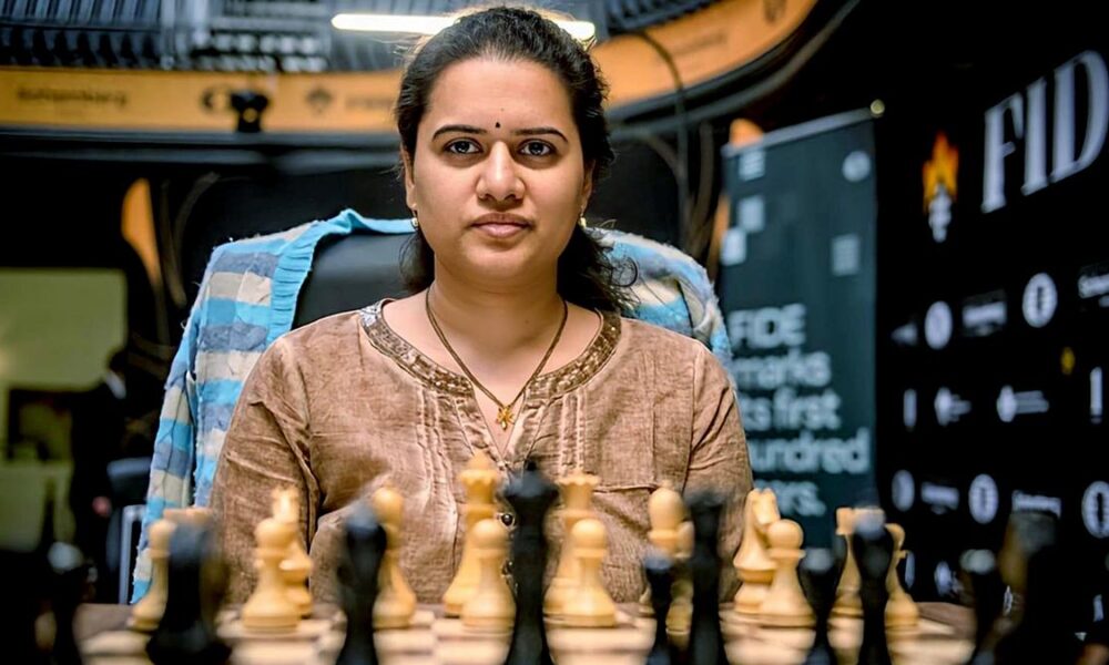 FIDE Women’s World Cup: Harika, Divya, Humpy, Vaishali through to quarters
