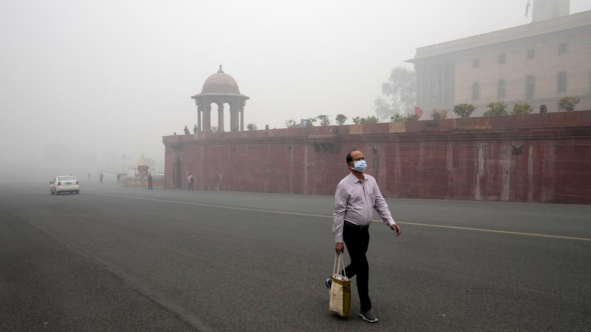 How does air pollution affect the brain?
