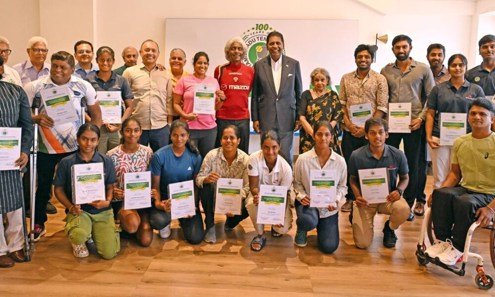 Rethin and Maaya win the T.K. Ramanathan award in TNTA annual day function