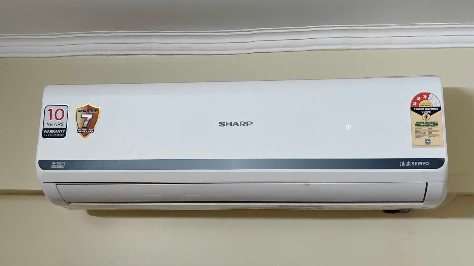 Sharp Seiryo AH-SI9V3B 1.5 Ton AC review: Neat design, efficient cooling without fuss | Mint