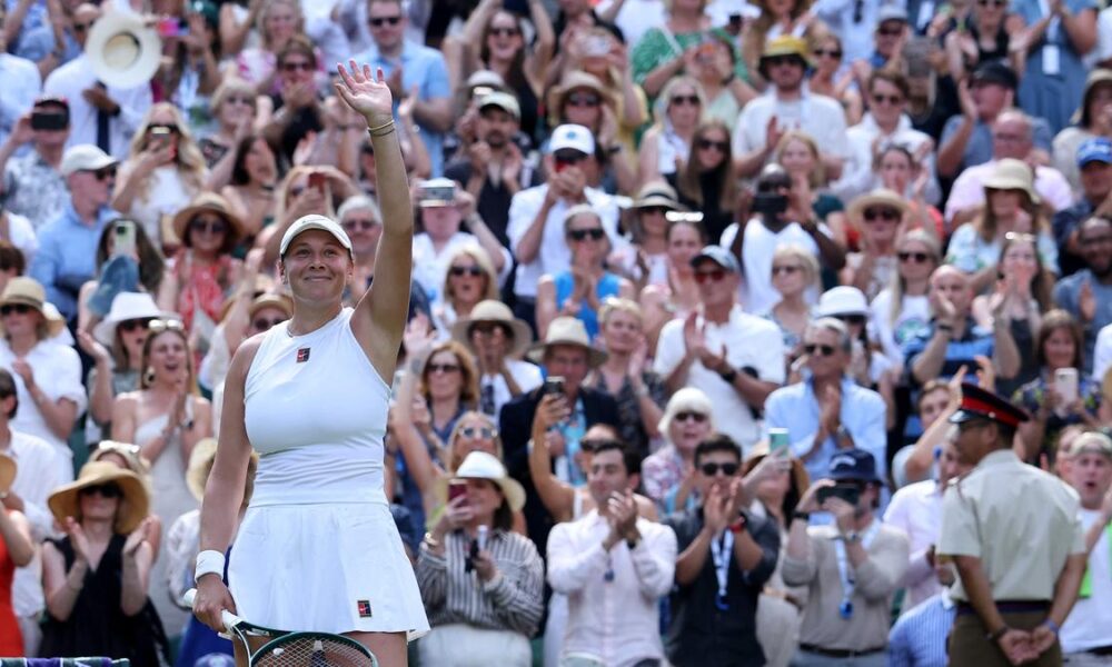 Wimbledon: Amanda Anisimova upsets Aryna Sabalenka to reach her first Grand Slam final