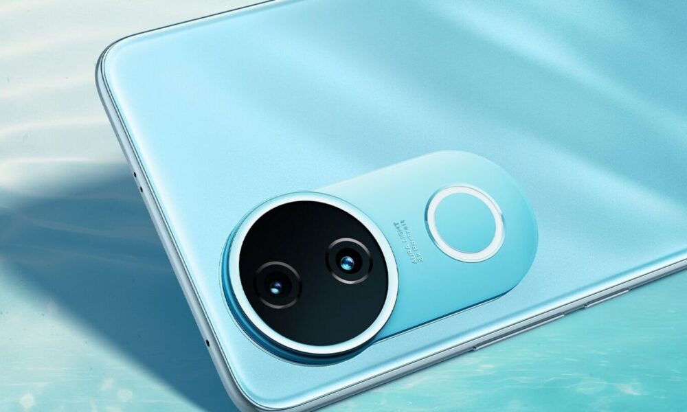 iQOO Z10R 5G launched in India with MediaTek Dimensity 7400 processor: Price, features and more | Mint