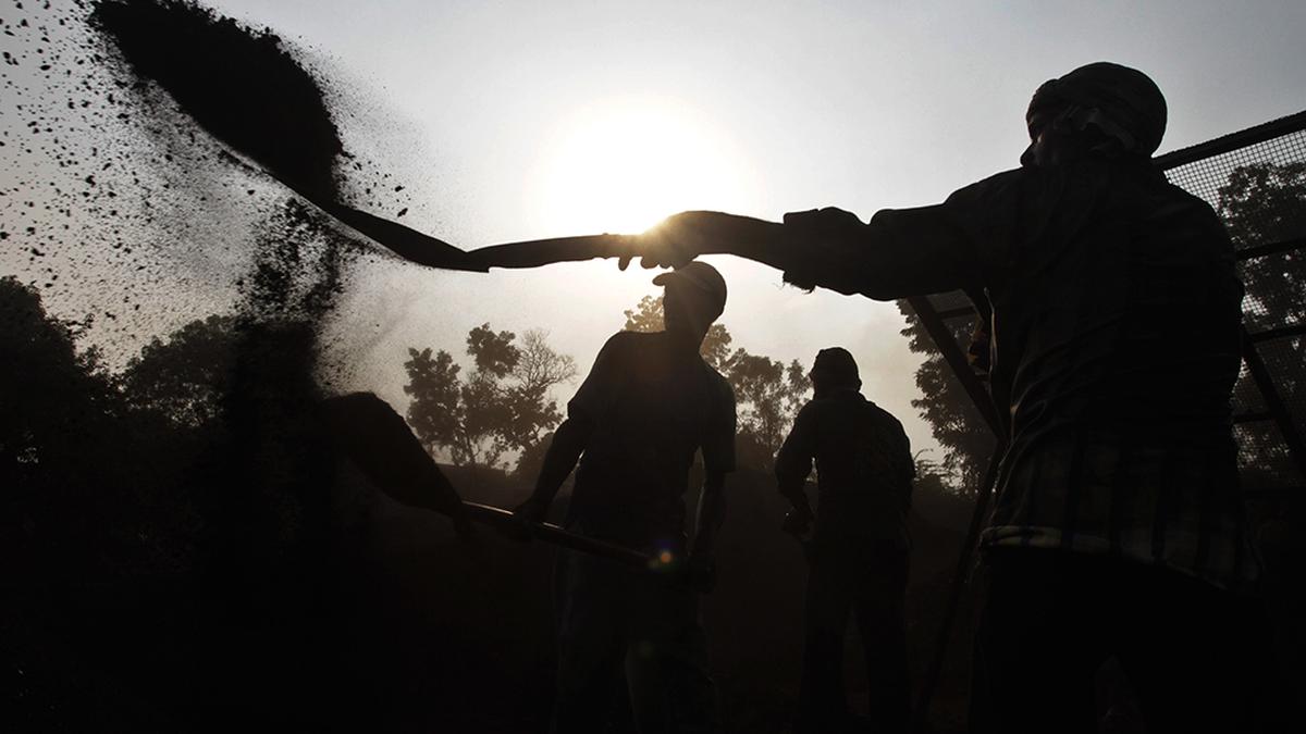 CIL tweaks norms to allow sale of excess power by plants at exchanges