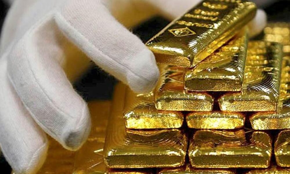 Fed rate likely to weigh on gold, silver