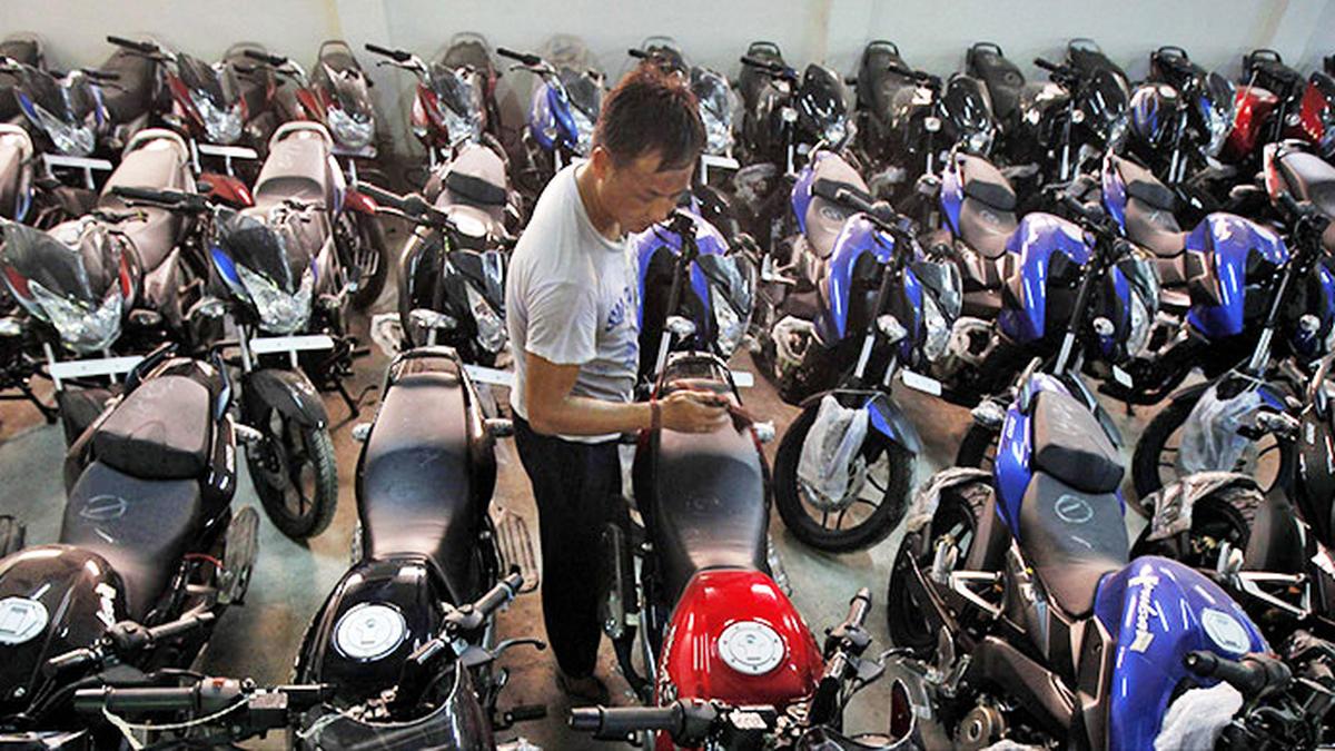 Auto retail sales in August rise 2.84% led by 2Ws, CVs: FADA 