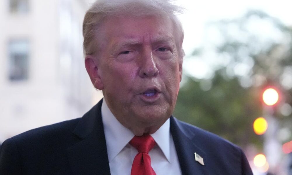 Trump urges EU to impose 100% tariffs on China, India to pressure Putin, sources say