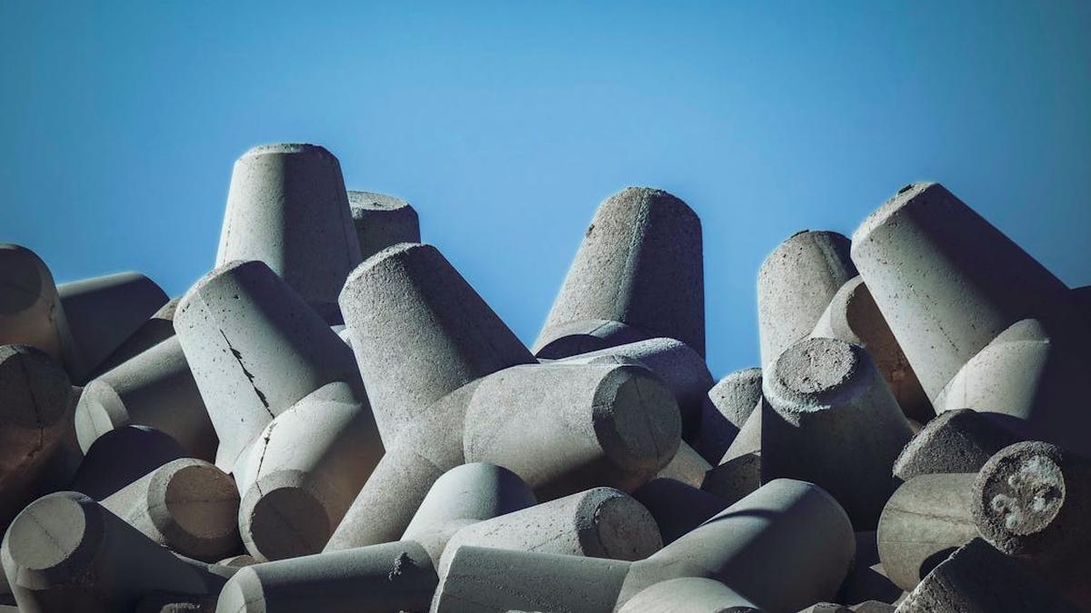 Tetrapod-shaped nanoparticles could make plastics easier to process, finds IIT study