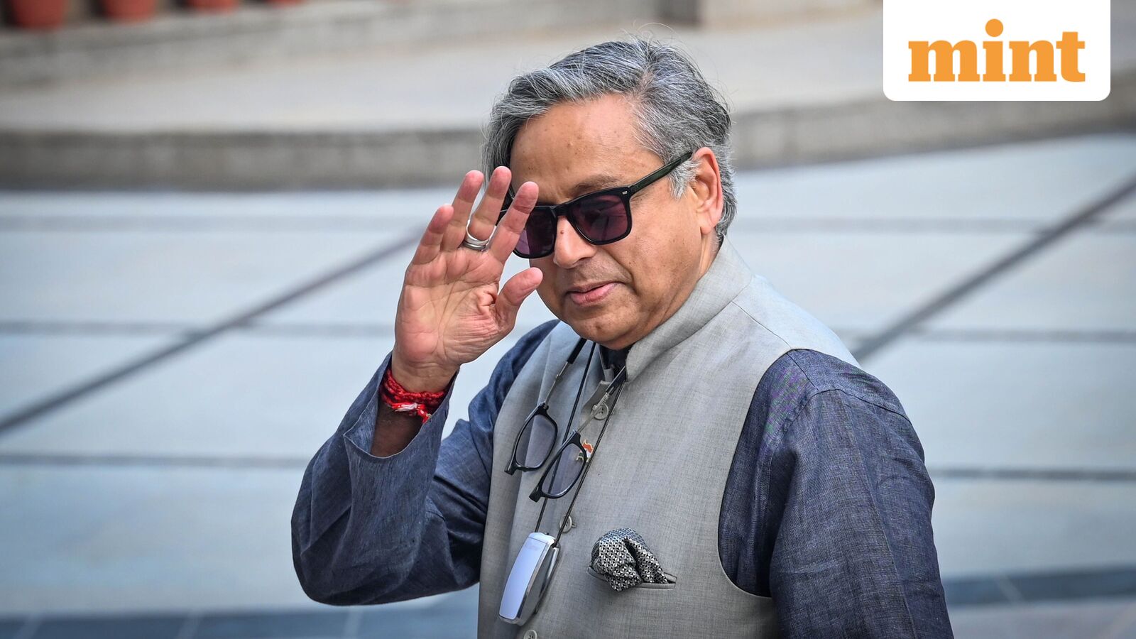 ‘Even I want Congress to…’: Shashi Tharoor reacts to Digvijaya Singh's RSS praise | Mint