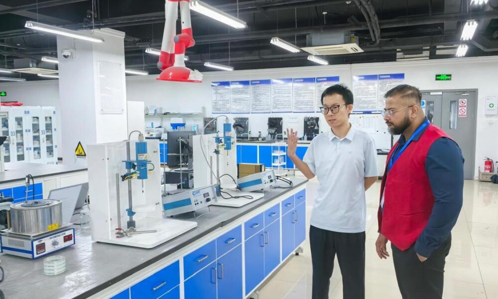 Apple leaf waste yields green anti-corrosion solution for metals