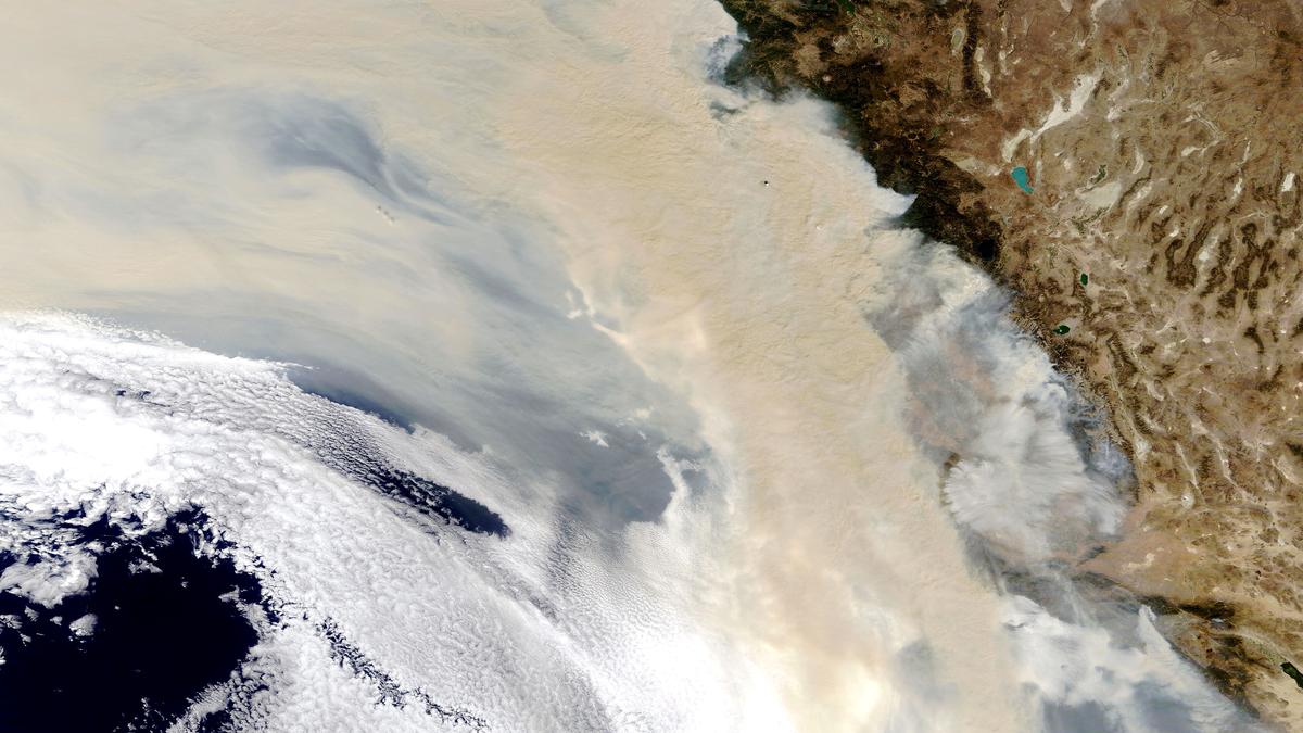Question Corner | Why does wildfire smoke swirl only one way in the air?